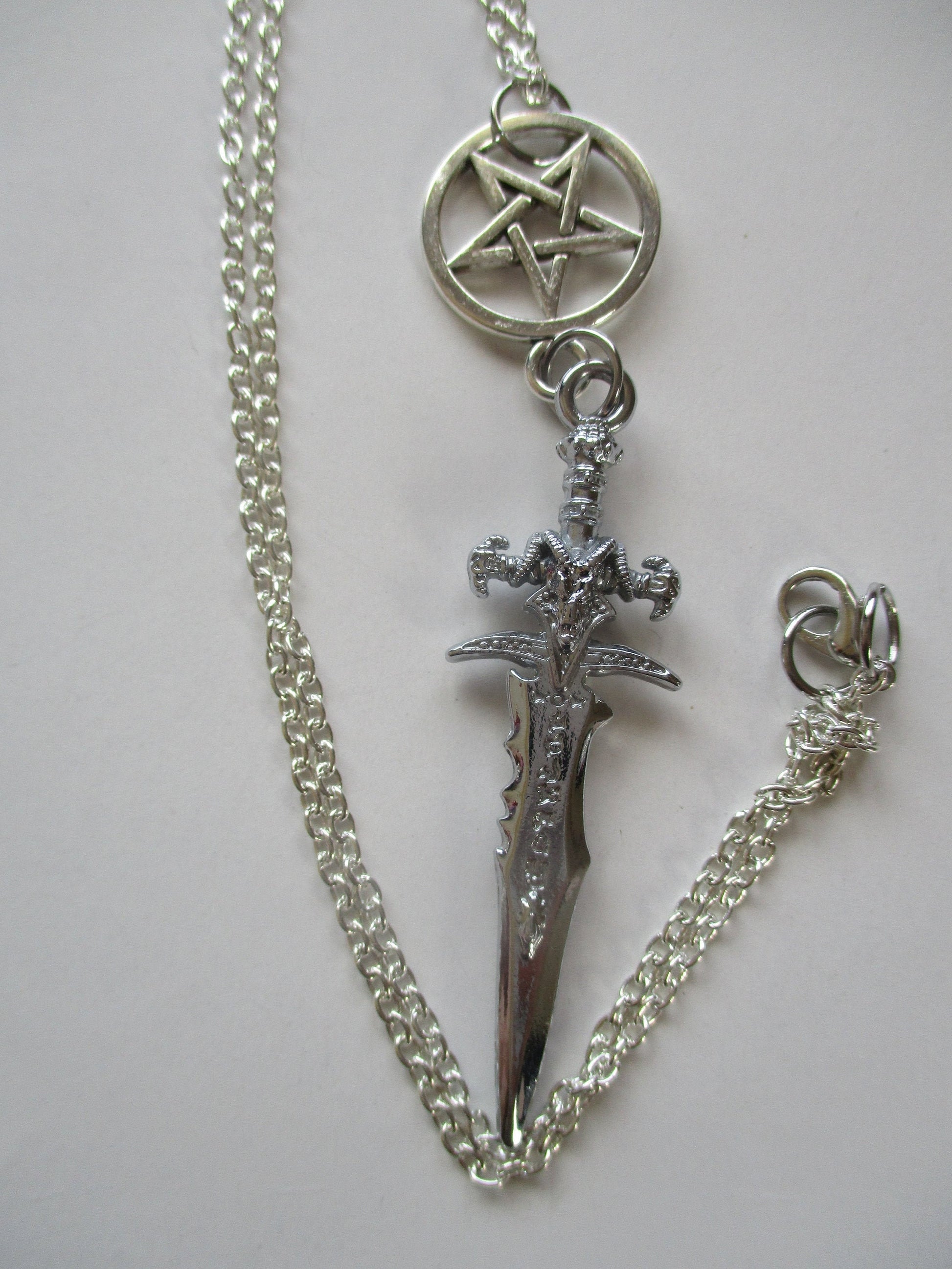 Cosplay Fanstay Athame Devil sword, Pentacle pendant