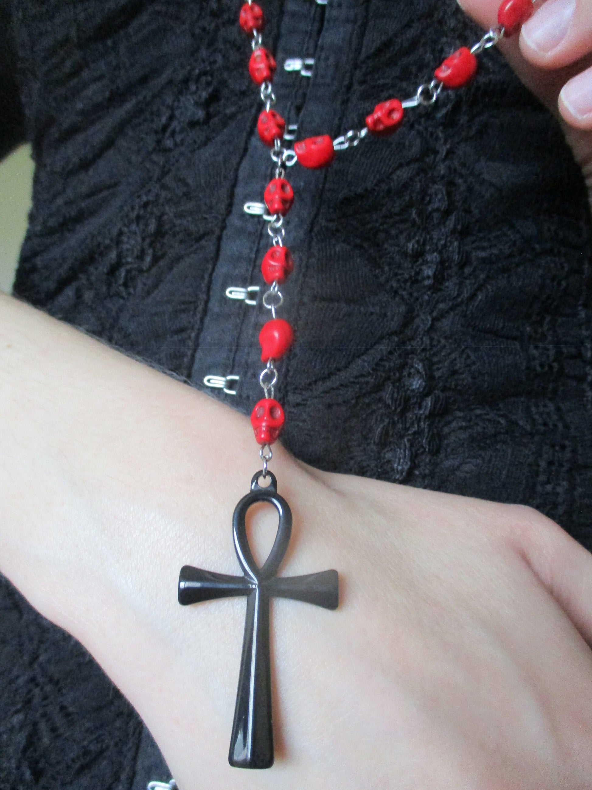 Elegant Goth / Gothic, Synthetic Turquoise Red Skull  Ankh Rosary