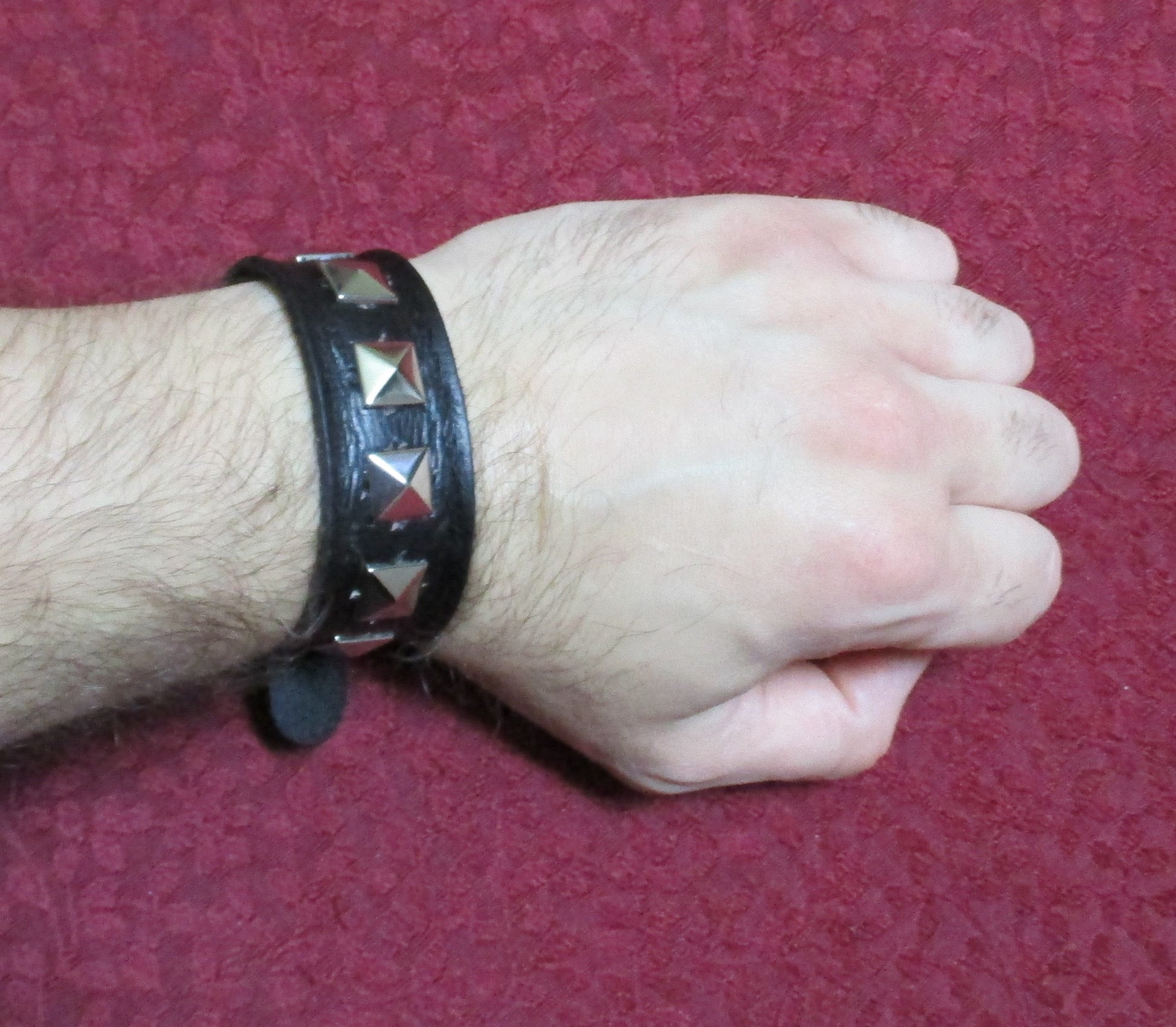 Gothic Deathrock punk rock pyramid spike imitation leather wristband
