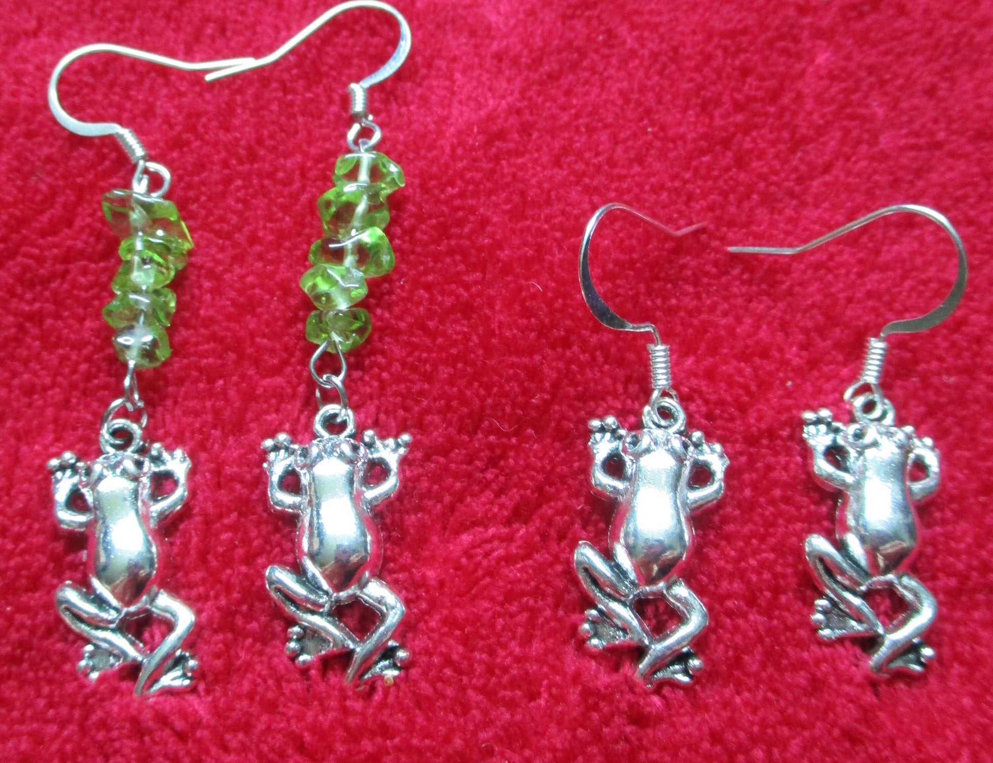 Cute Adorable Peridot Chip Frog Froggy Froggie Earrings