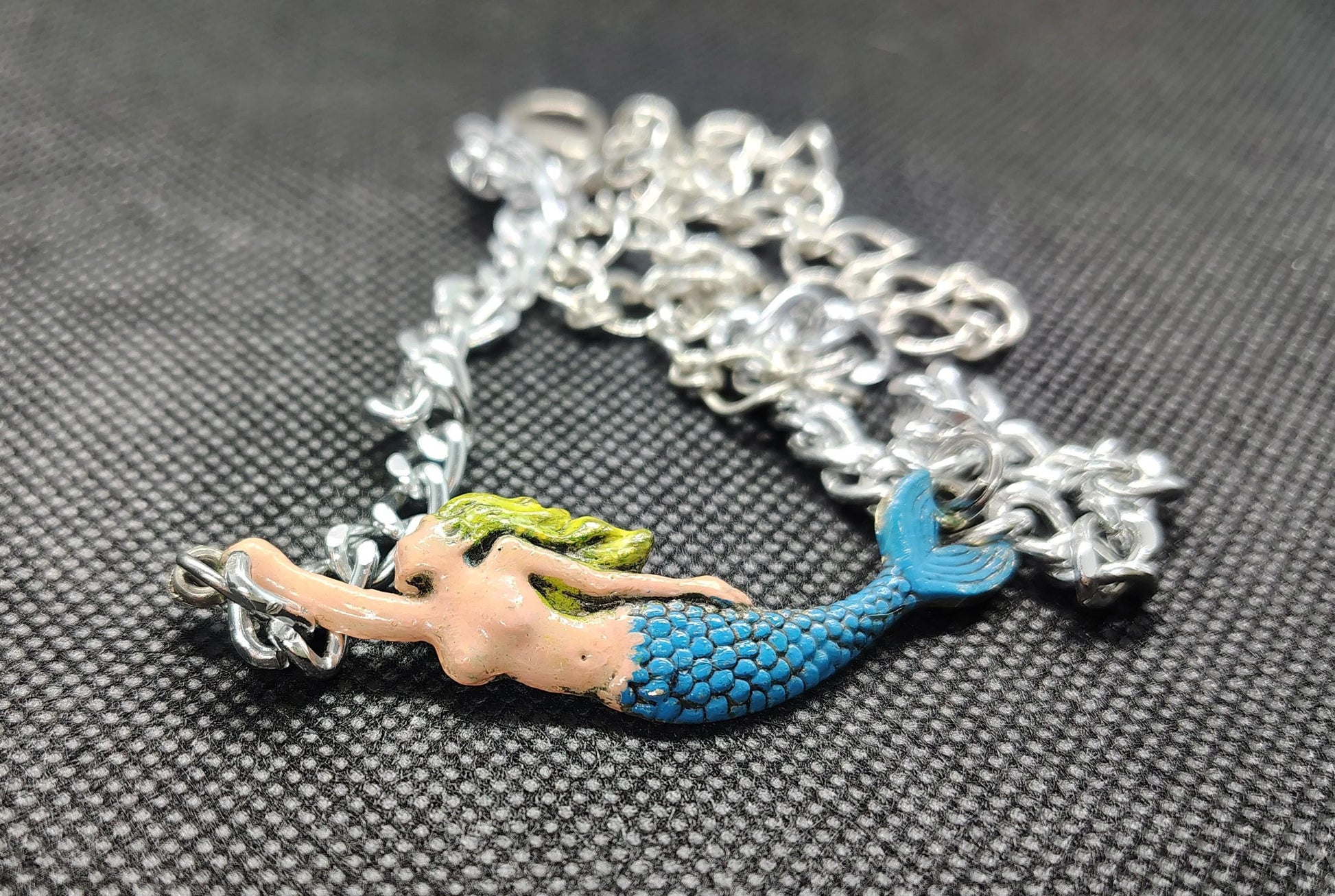 colorful painted Sexy Mermaid curb chain choker